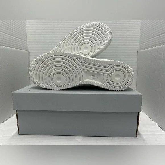 AIR FORCE ONE LV8 GS - Picture 3 of 3